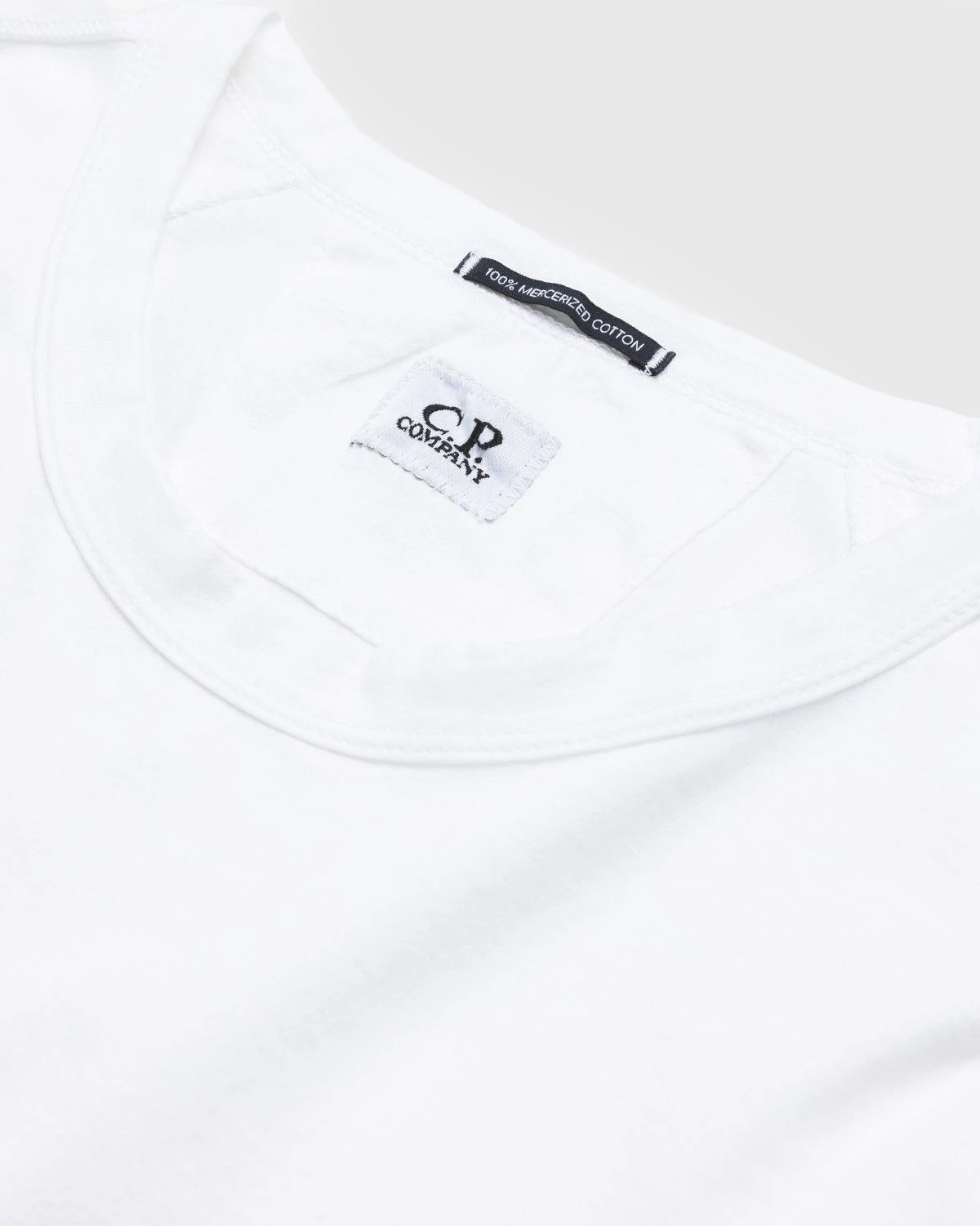 C.P. Company – 70/2 Mercerized Jersey Twisted Long Sleeved Logo T-Shirt White 4 C.P. Company – 70/2 Mercerized Jersey Twisted Long Sleeved Logo T-Shirt White - Image 4
