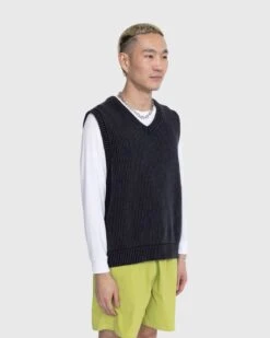 Highsnobiety – Pigment Dyed Loose Knit Sweater Vest Black -Acne Studios Clothing HS05 Drop25984 gSTpFVLn